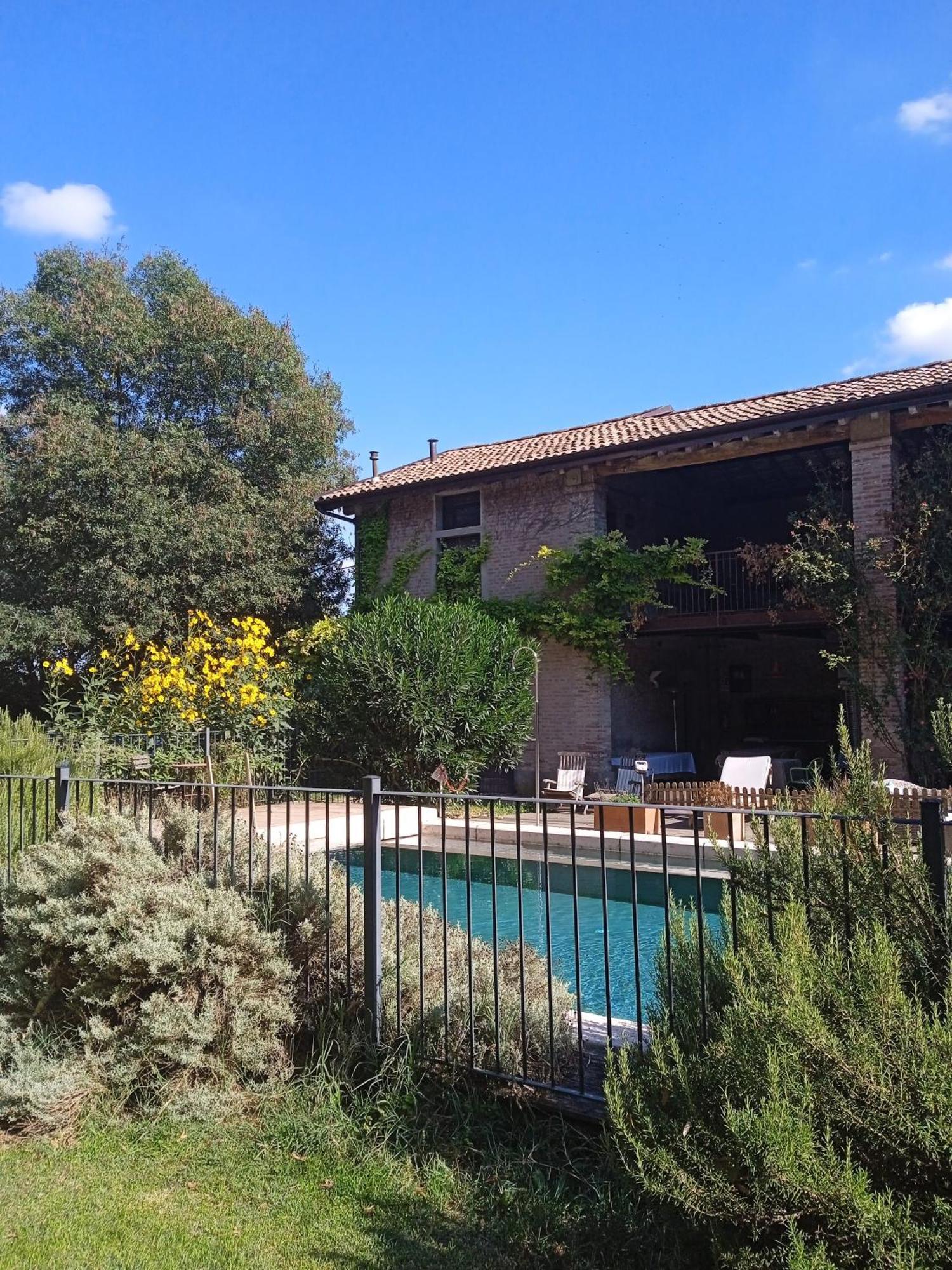 La Lepre Bianca Villa Cento  Exterior photo